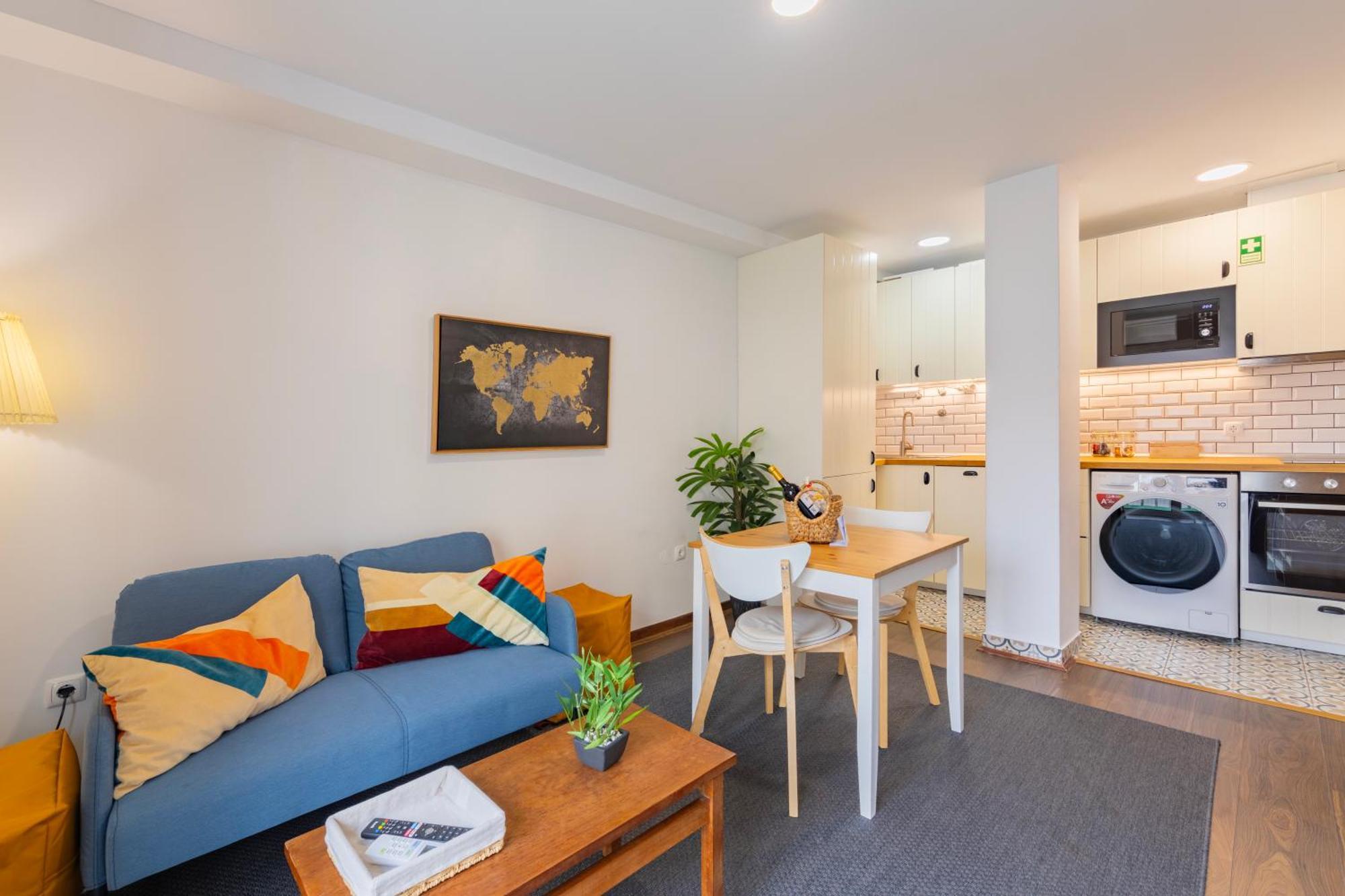 Cosy Remodeled Apartment In The City Center Фундан Экстерьер фото